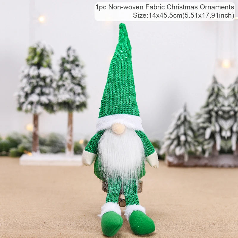 Kerst pop met muts – vrolijke Scandinavische kerstdecoratie voor thuis