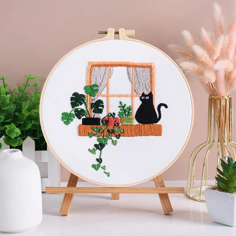 Borduurpakket Rond - Kat en Bloemen - Compleet met Garen en Naalden