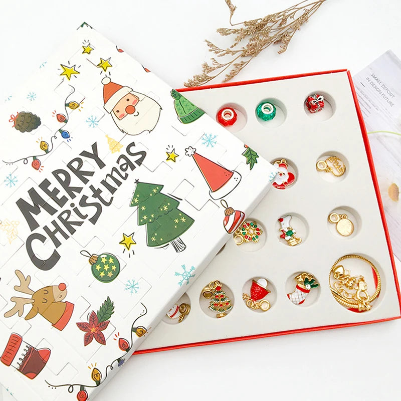 Advent kalender met 24 verrassingen – armband met kerstbedels en sieraden