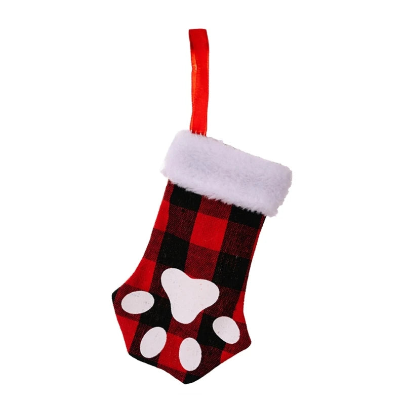 Kerstsok decoratief met kattenpootmotief – sfeervolle plaid hanger voor boom of haard