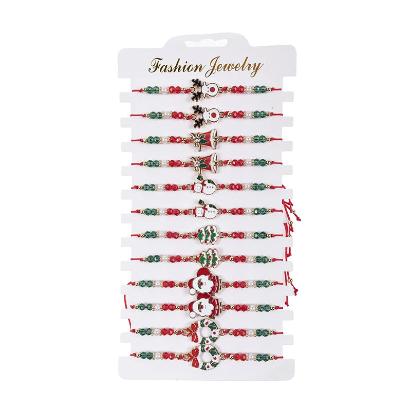 Kerst armbanden set 12 stuks met sneeuwvlok, rendier en kerstman bedels