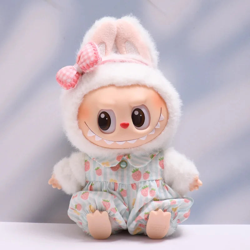 Kleding voor Labubu poppen – Aardbei tuin overallset met schattig konijnentasje
