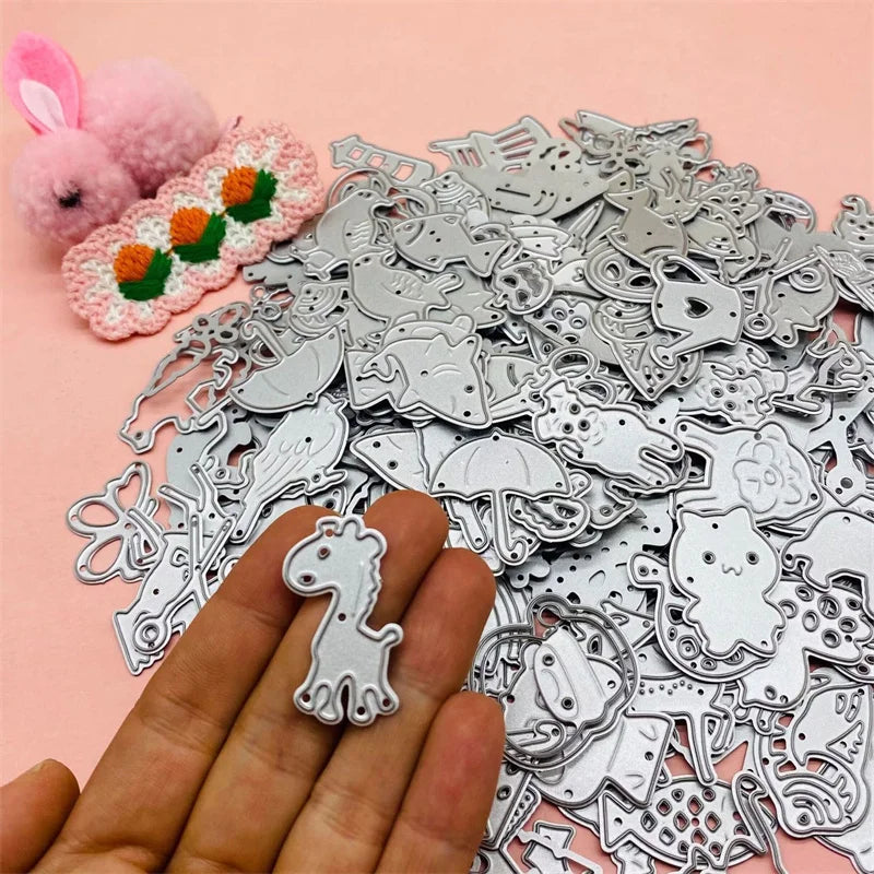 Metalen snijmal - 10 stuks willekeurige cartoon dieren voor scrapbooking