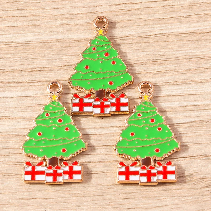 Kerst hanger/bedel voor ketting of armband – Mix van 10 modieuze emaille kerstboom bedels