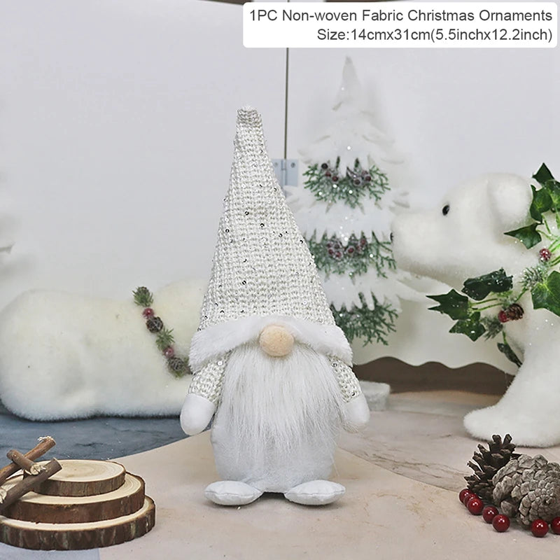 Kerst pop met muts – vrolijke Scandinavische kerstdecoratie voor thuis