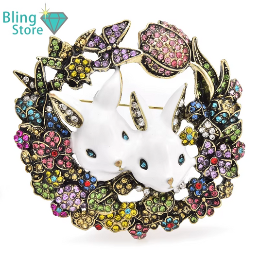 Broche Dieren | Schattige Konijnenkrans met Bloemen – Unisex Dierenbroche