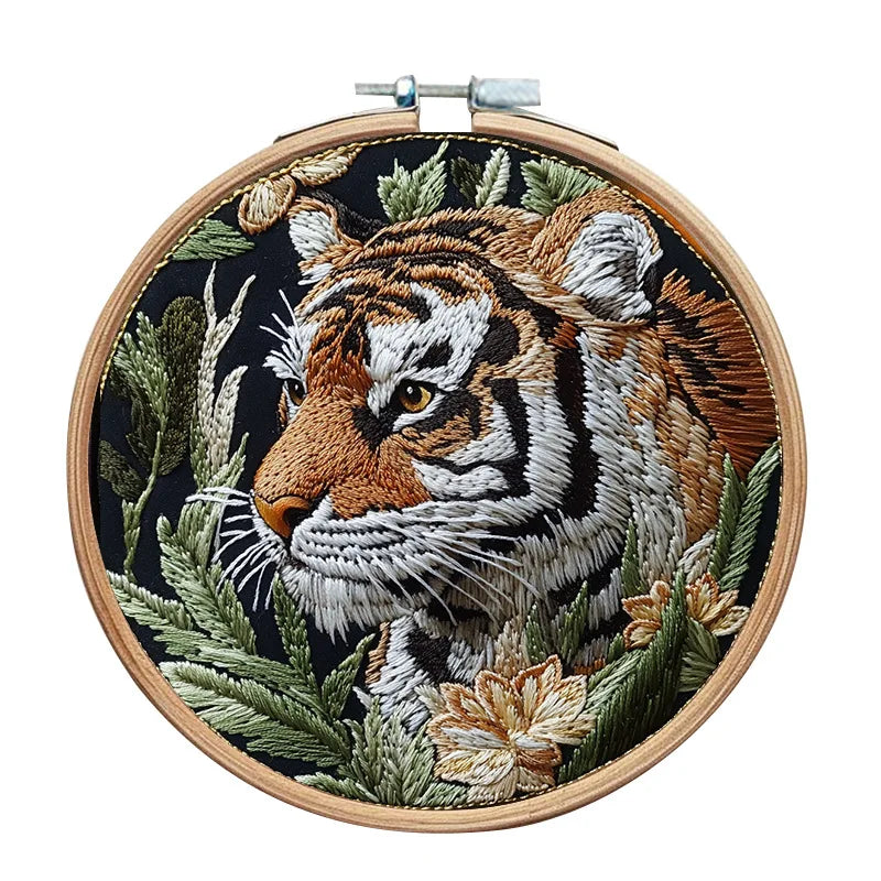 Borduurpakket rond Tijger met Dierenpatroon en Borduurgaren