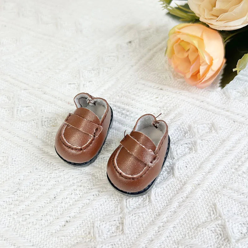 Kleding voor Labubu poppen – Sneakers & accessoires voor 17cm poppen