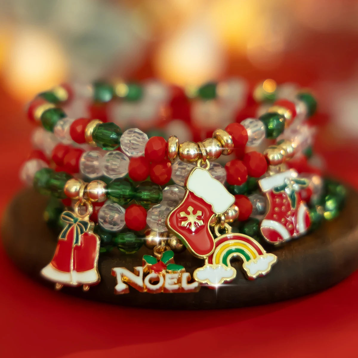 Kerst armbanden set met sneeuwvlok en bel hanger kralen