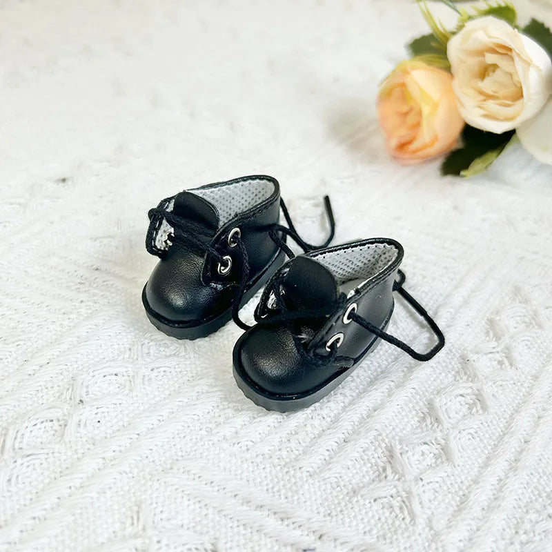 Kleding voor Labubu poppen – Sneakers & accessoires voor 17cm poppen