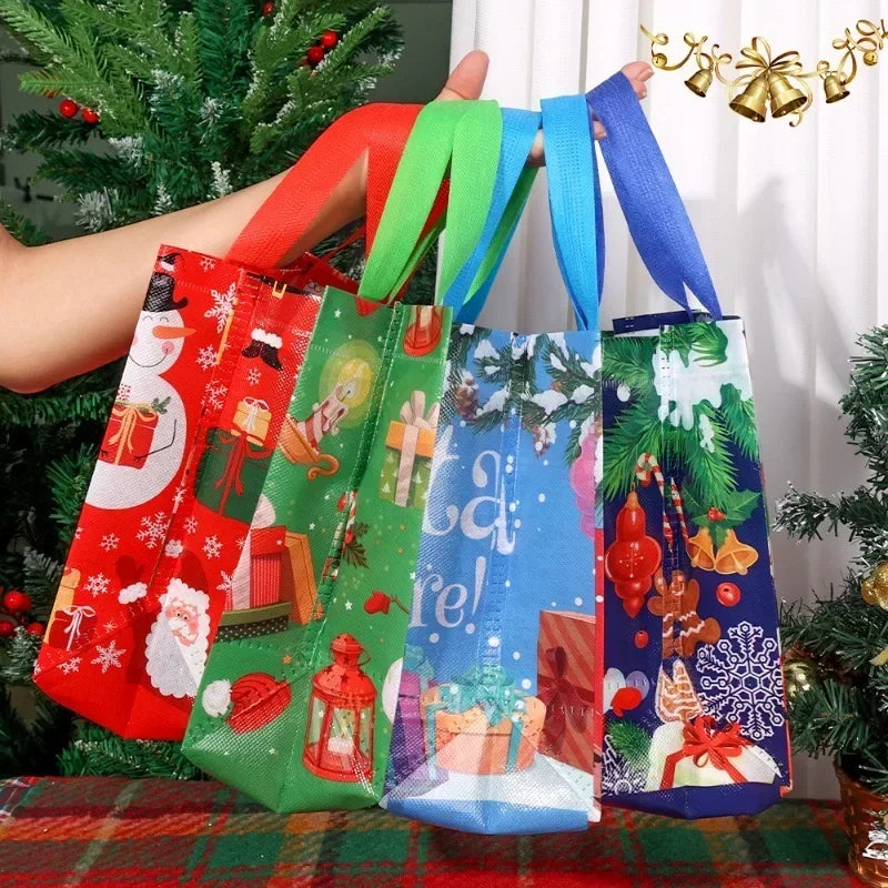 Kerst cadeau verpakking – Herbruikbare stoffen tas met kerstman of sneeuwpop ontwerp