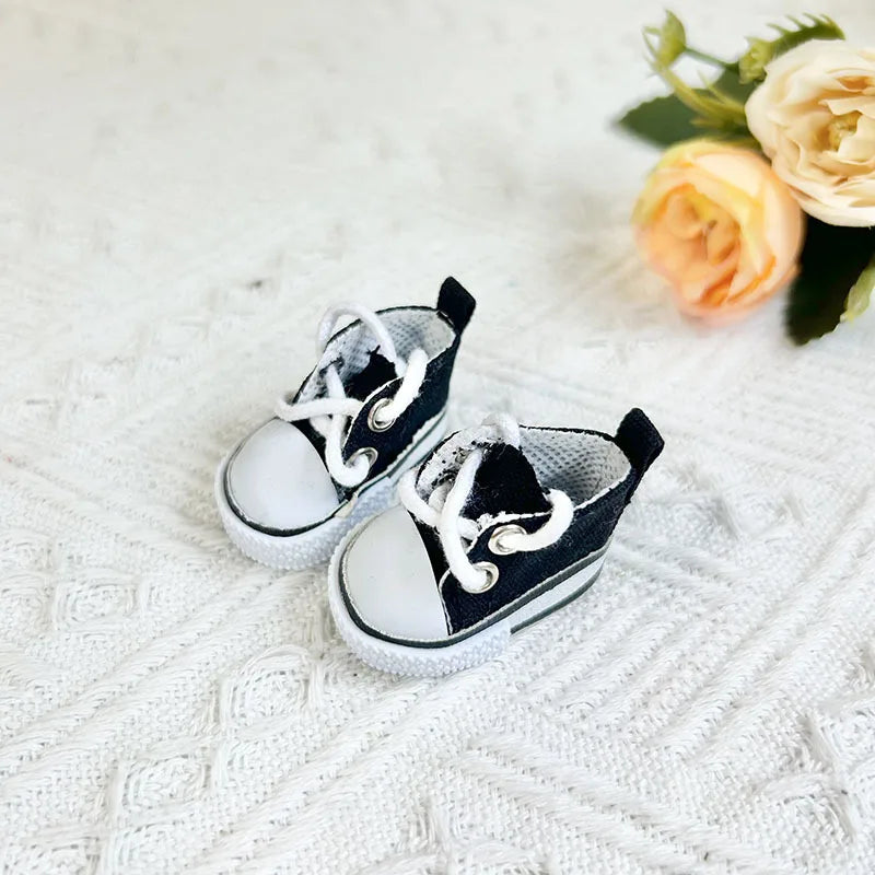Kleding voor Labubu poppen – Sneakers & accessoires voor 17cm poppen