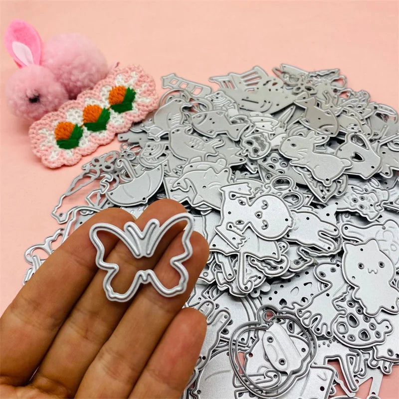 Metalen snijmal - 10 stuks willekeurige cartoon dieren voor scrapbooking