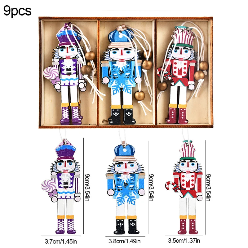 Kerstboom ornament houten gingerbread man en kerstgnomen hangers