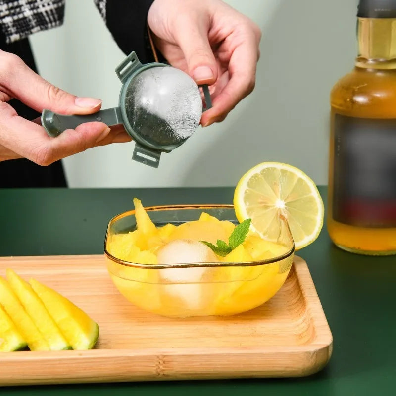 IJsblokjes vorm ronde ijsklonten voor whisky en cocktails