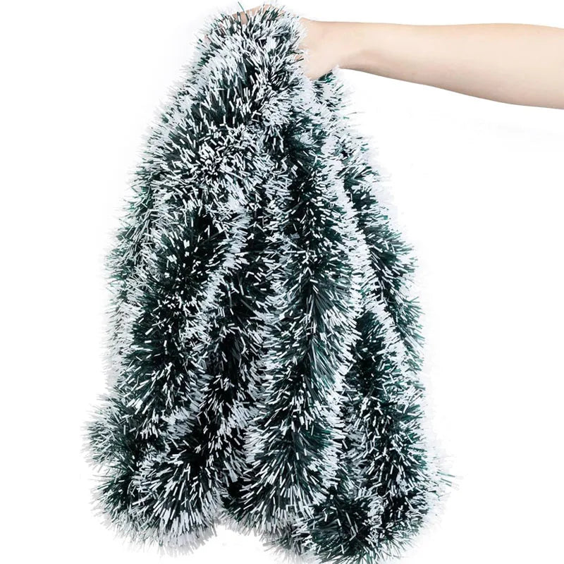 Kerst Guirlande met Strik en Glanzend Lint – Groene Decoratieve Slinger voor Boom, Krans en Feestdecoratie