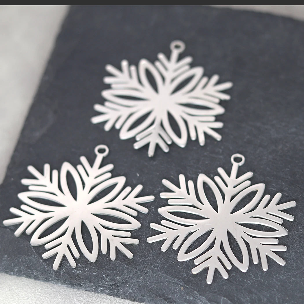 Kerst hangers sneeuwvlok rendier, bel, Kerstboom, Kerstman en meer – vele varianten - 3 stuks