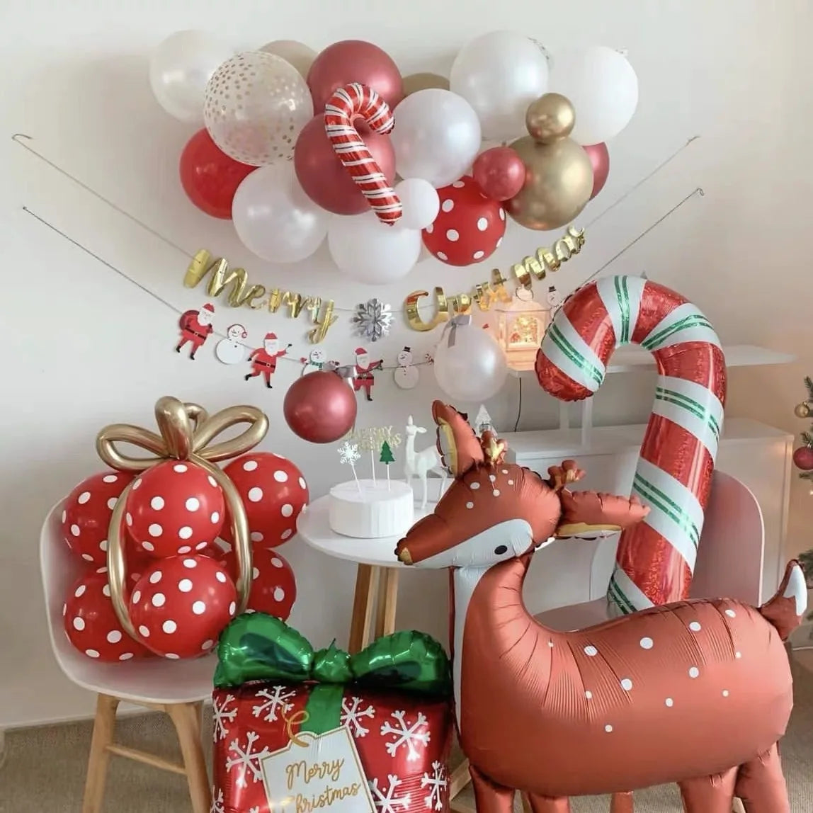 Opblaasbare kerstballonnen set met rendier, sneeuwpop en kerstboom