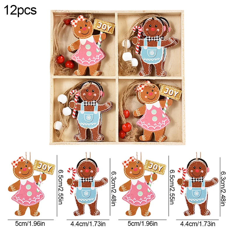Kerstboom ornament houten gingerbread man en kerstgnomen hangers