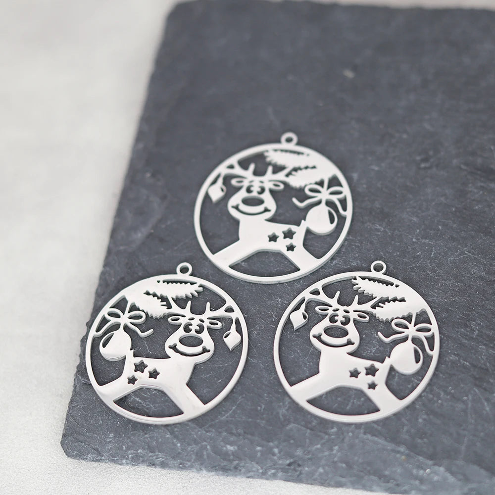 Kerst hangers sneeuwvlok rendier, bel, Kerstboom, Kerstman en meer – vele varianten - 3 stuks