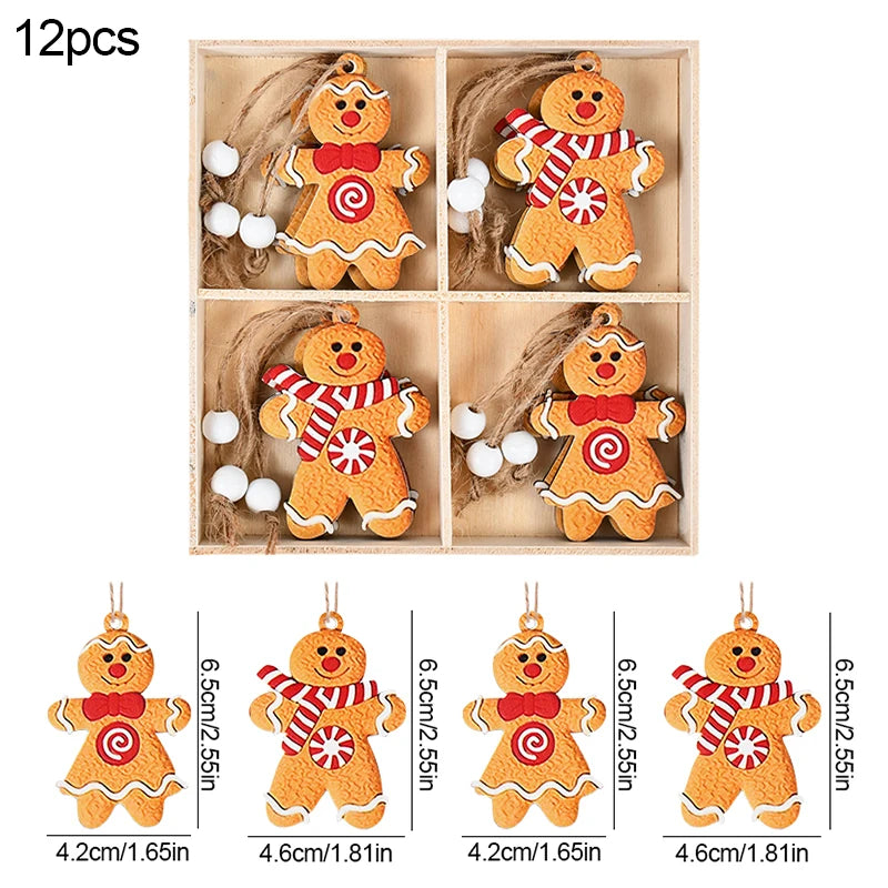 Kerstboom ornament houten gingerbread man en kerstgnomen hangers