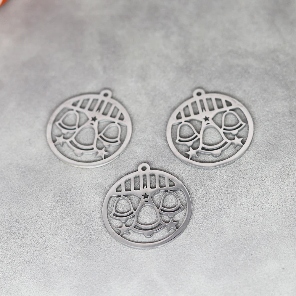 Kerst hangers sneeuwvlok rendier, bel, Kerstboom, Kerstman en meer – vele varianten - 3 stuks