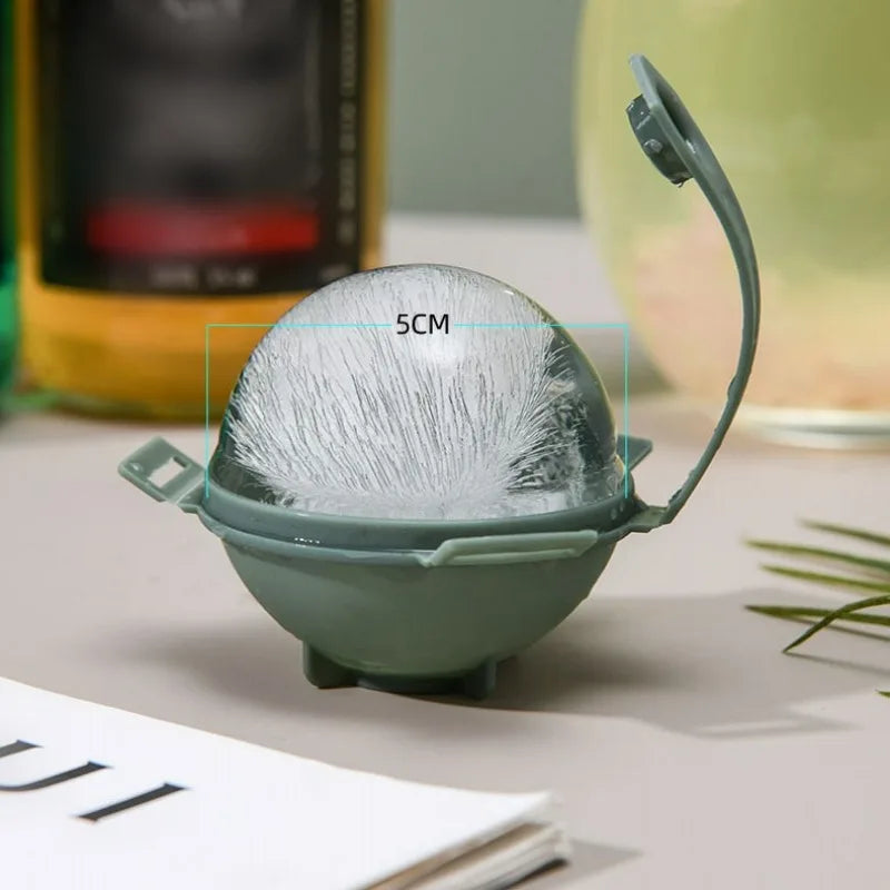 IJsblokjes vorm ronde ijsklonten voor whisky en cocktails