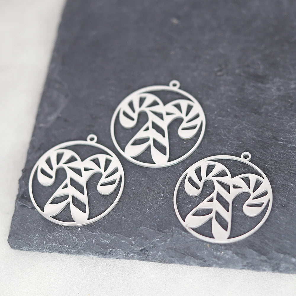 Kerst hangers sneeuwvlok rendier, bel, Kerstboom, Kerstman en meer – vele varianten - 3 stuks