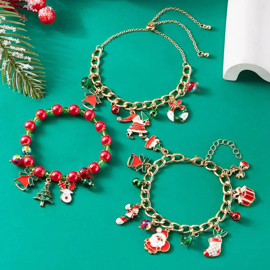 Kerst armband met kerstboom, sneeuwvlok, kerstman en belletjes
